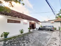 Hotel Djaya RedPartner near Alun Alun Nganjuk Hotel dekat Gereja Katolik St. Petrus Warujayeng