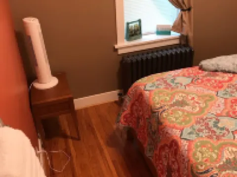 Day Street Suites. Historic Phelps Mansion.  Main Level Suite #2 Hotels in Decorah