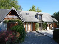 Self catered house on a large lot, mountain view, no neighbours, very quiet Các khách sạn ở Bagneres-de-Bigorre