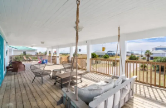Spacious Deck and Chic Family Amenities - Stunning Gulf-View Retreat 多芬島酒店