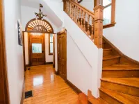 Private Suite with Unique Historic Touches - Charming Modern Victorian