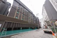 Anyang Rivera Hotels near Anyang University