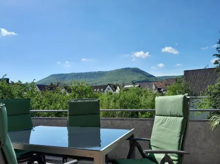 Cozy newly renovated vacation apartment 78sqm in a quiet location with the best view