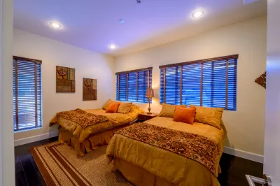 Snowy Adventure Haven - WiFi, Loft, Charming Retreat Hotels in Parowan