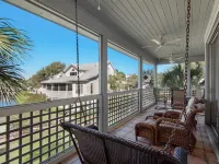 Upscale Comfort and Scenic Lake Views - Stunning Coastal Retreat