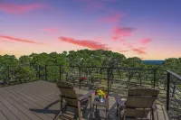 Splendid Retreat - Winery Tours, Wildlife Watching, Fire pit Hotels in Hays County