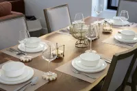 Stunning Mountain Villa with Chef's Kitchen and Hot Tub - Exquisite Retreat Hotels in Fraser