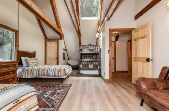 Charming Cabin with Deck and Community Pool - Cozy Mountain Retreat Hotels in Homewood