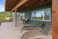 Stunning Views and Outdoor Fire Pit - Gorgeous Mountain Retreat