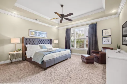 Cozy Solar Powered Escape with Outdoor Oasis - Charming Family Retreat