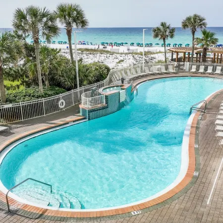 Pelican Beach 111