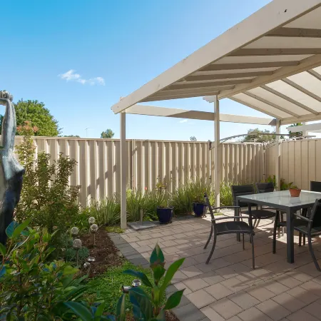 Cozy 3-Bed Townhouse in Palmyra - Perfect for Families
