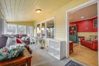 Camp Hope- Bolton Landing House/Hot tub/Fireplace/Firepit Charming 4-bedroom Hotels in Bolton