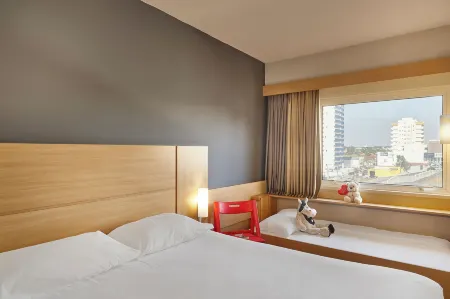 ibis Sao Jose dos Campos Dutra Отели в г. Сан-Жосе-дус-Кампус