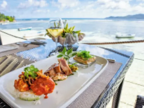 Le Nautique Waterfront Hotel la Digue โรงแรมในลาดิกิว