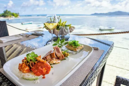 Le Nautique Waterfront Hotel la Digue