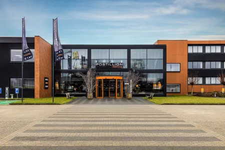 Postillion Hotel Deventer Отели рядом с достопримечательностью «Bergkerk»