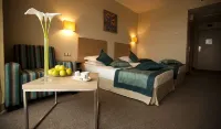 Azalia Beach Hotel Balneo & Spa