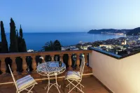 Villa della Pergola - con vista mare