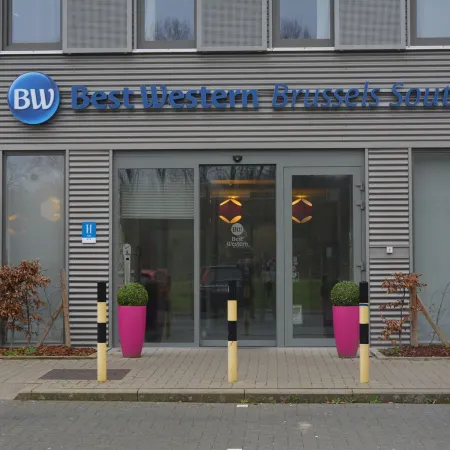 Best Western Hotel Brussels South Отели рядом с достопримечательностью «Станция метро Ceria»