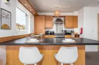 Walker Suite No52 - Donnini Apartments Hotels in Kilmarnock