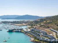 Ocean Views 16a Wifi Pool & Spa Hotels in Airlie Beach