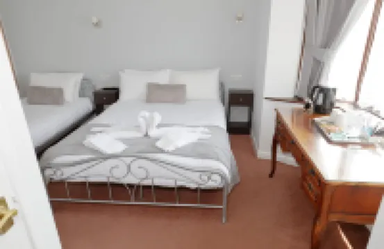 Aylesbray Lodge