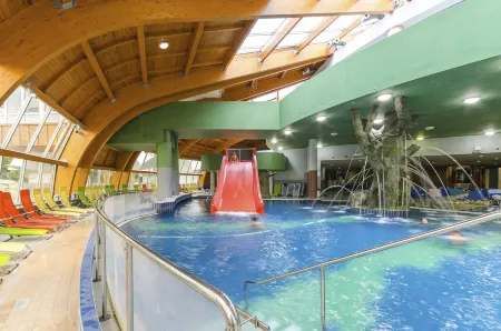 Hunguest Hotel Aqua Sol Отели в г. Хайдусобослоский яраш