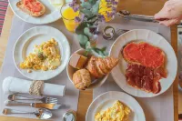 La Dehesa de Don Pedro - breakfast