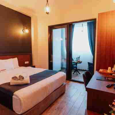 The Rest Port Hotel Rooms