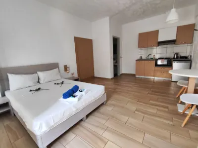 Ble Island Hotels in Aposelemis