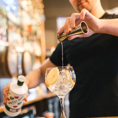 Black Lion Hotel Отели рядом с достопримечательностью «Мост Блэкфрайерс»