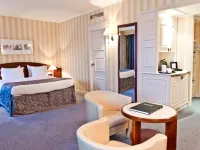 Hotel le Châtelain โรงแรมใกล้อเวนิวหลุยส์