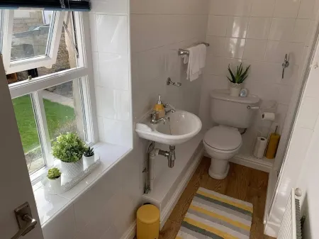 Lancaster 1 Bed Cottage Apartment- M6 - Lancs Uni