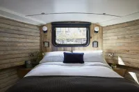 The Boathouse London - House Boats