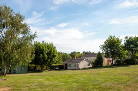 Bridleways Guesthouse & Holiday Homes Отели в г. Раффорд