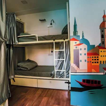 Half Orange Hostel