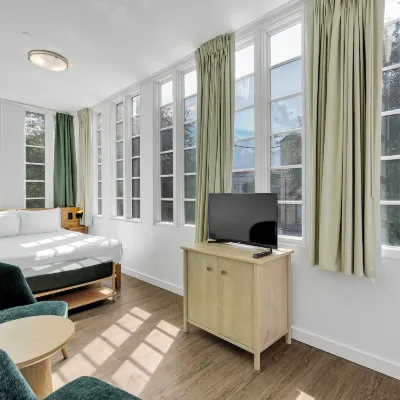 The Quisby Hotels near Annunciation Square