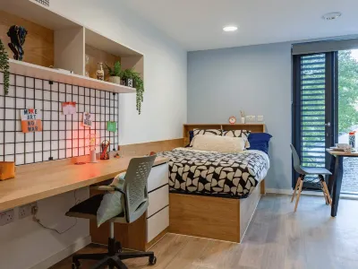 For Student Only - Ty Nant in Swansea Hotels near The Range