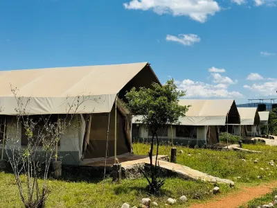 Flair Camp Experiences Các khách sạn ở Ololaimutiek Village