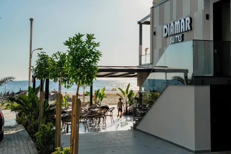 Diamar Suites Отели рядом с достопримечательностью «Rrota e Kuqe, Durrës»