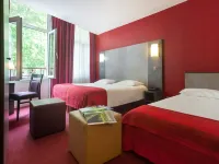 Brit Hotel le Lion d'Or Chinon Hotels in Ligre