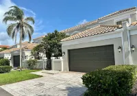 Walk to the Beach! Private Villa with Pool & Lanai – Perfect Naples Getaway