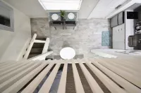 Hobe Lofts by Designedvr