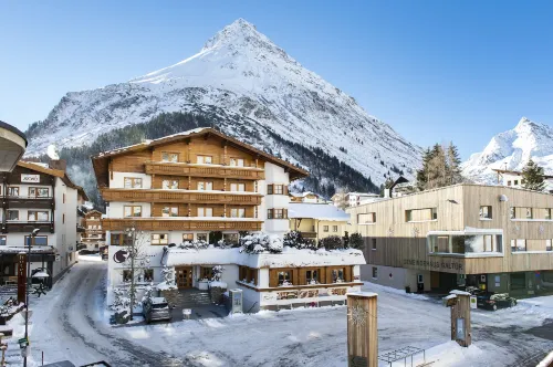 Hotel Rössle Hotel di Galtur