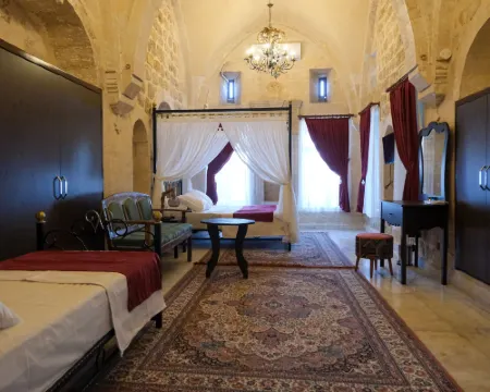 Mirstone Tarihi Konak Hotels in Mardin