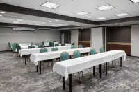 La Quinta Inn & Suites by Wyndham Houston Bush IAH South