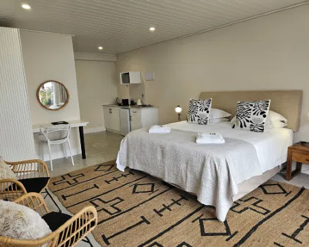 Lambertsbay Beachfront Hotels in Citrusdal