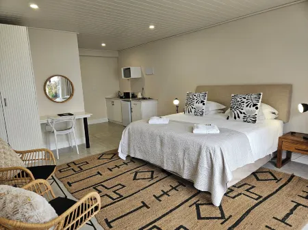 Lambertsbay Beachfront Отели в г. Citrusdal