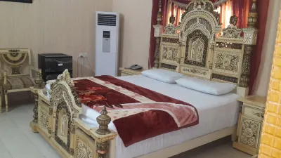 Holiday Inn Guest House Hotels near Bukkur